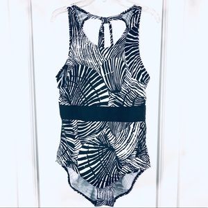 🌸HOST PICK🌸Jaclyn Smith Zebra Swimsuit, Size 14